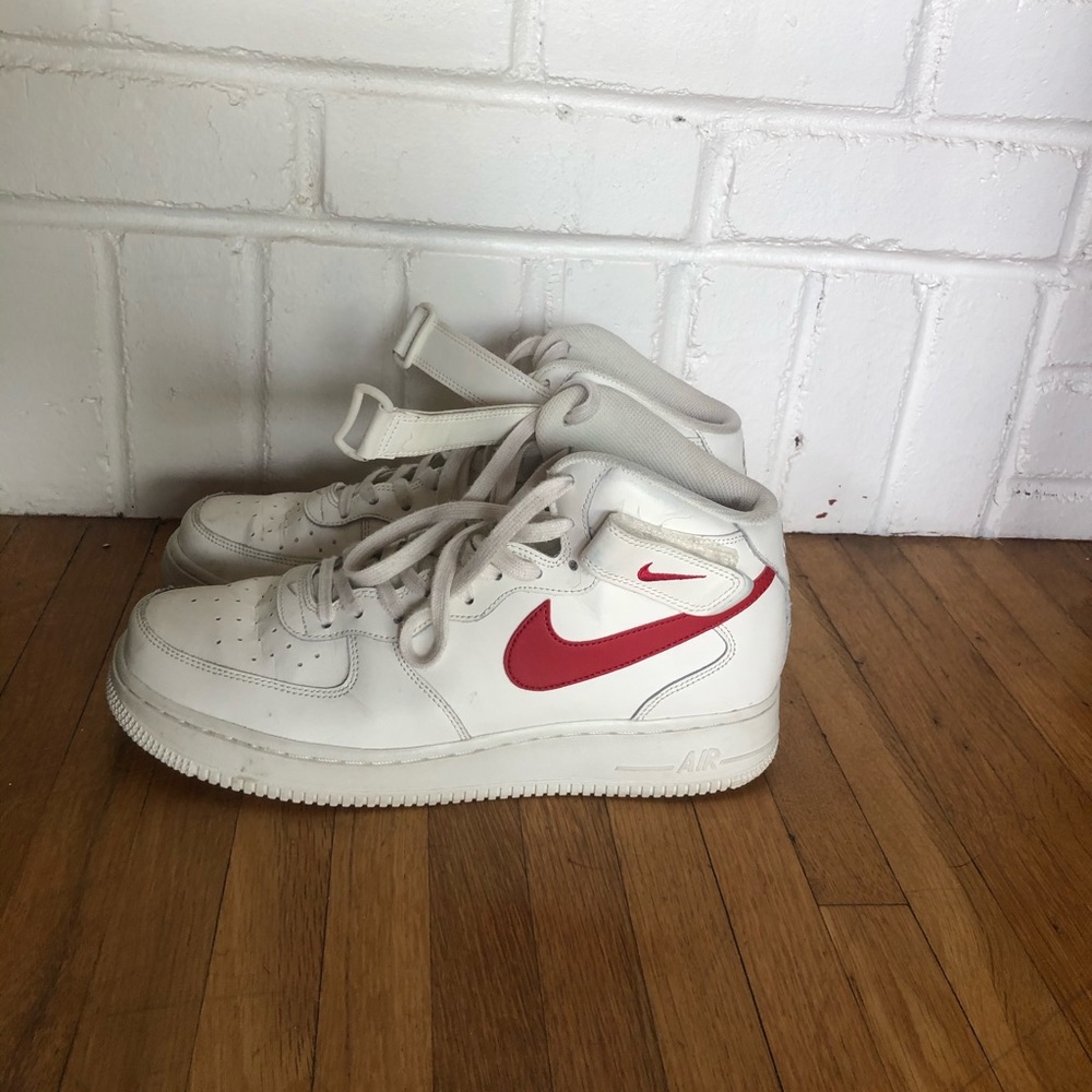 Men’s Nike Air Force 1 Hightop ‘07 Red and White